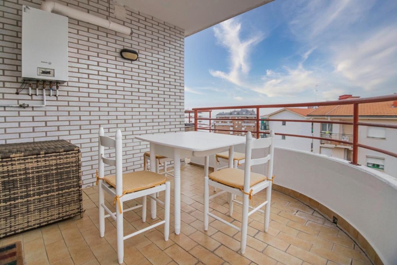 Con Terraza Y Vistas Al Mar *